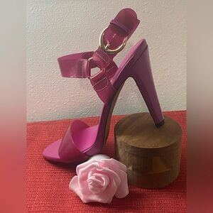 NWT..Karl Lagerfeld Fuchsia High Heel Sandals